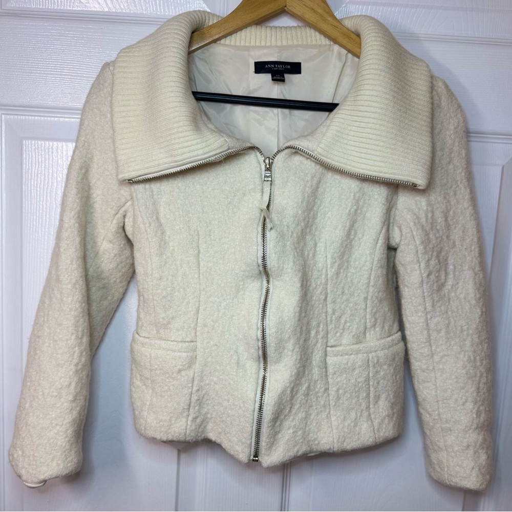 Ann Taylor Wool Sweater Jacket Coat Gold Zipper Off white Sz 12 Over Coat
